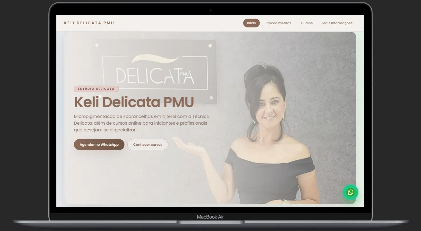 Website de Keli Delicata PMU exibido em notebook