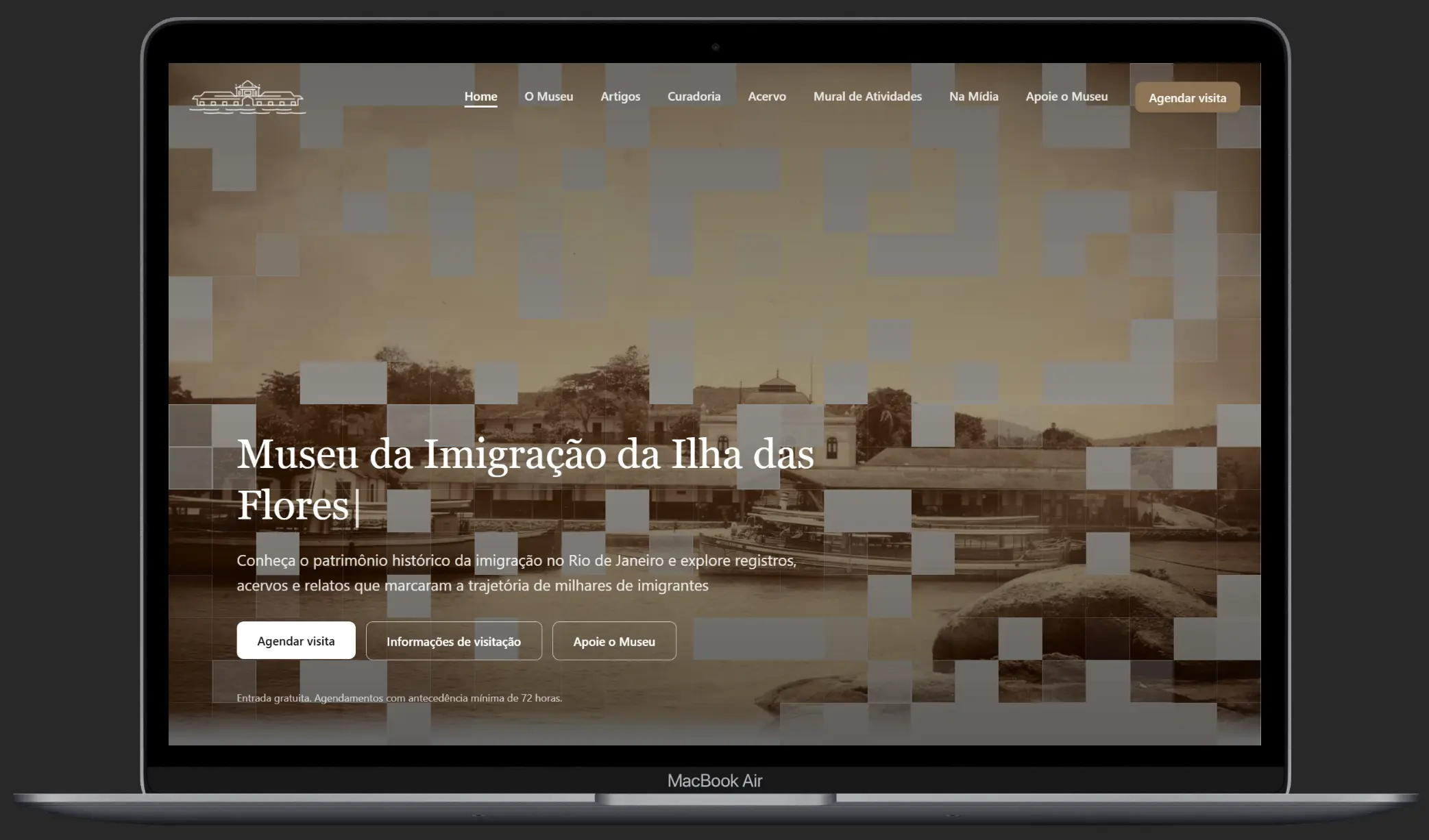 Website do Museu da Imigração da Ilha das Flores exibido em notebook